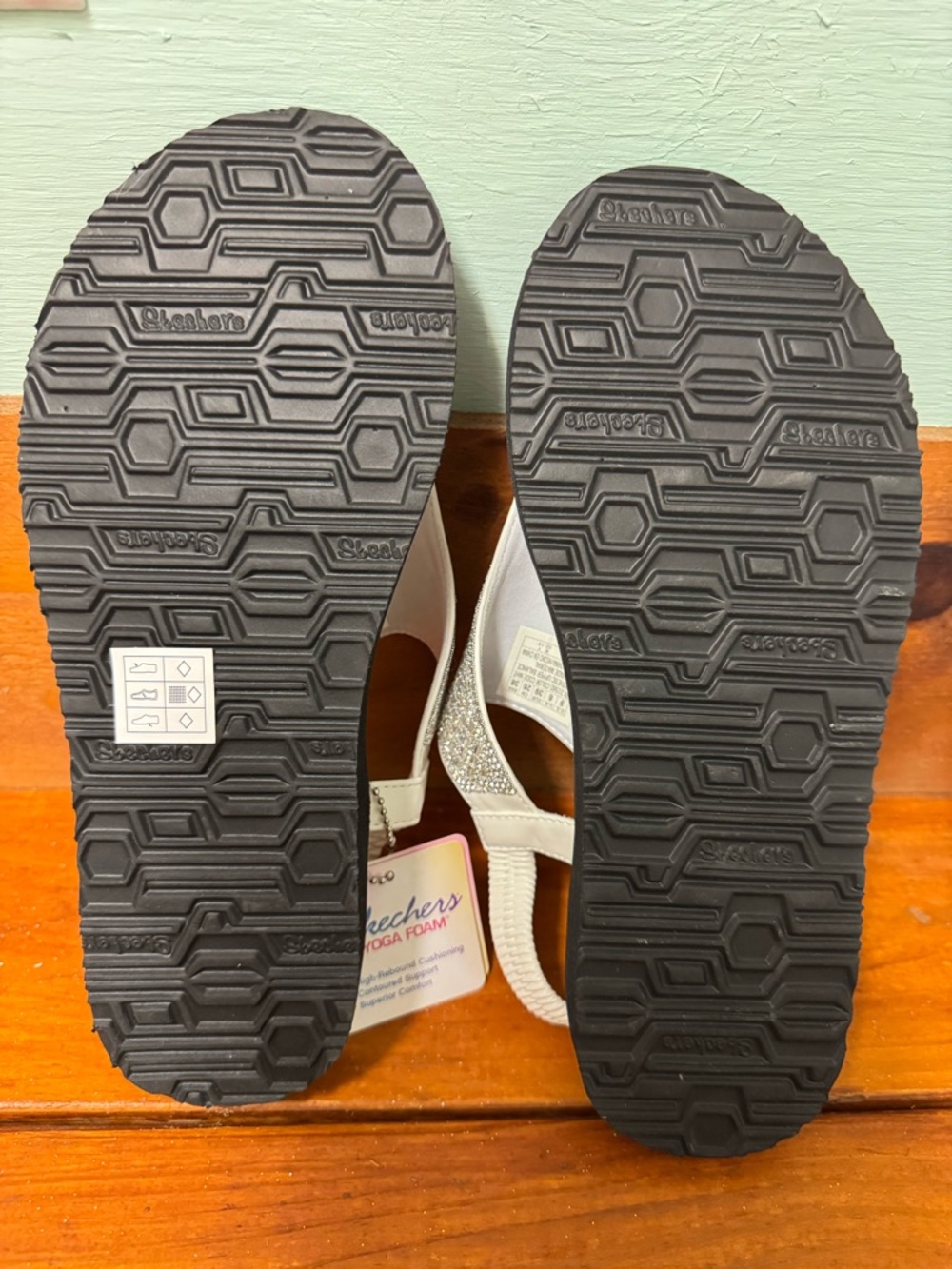 Skechers Women's Silver Rhinestone Slingback Flip Sandals - Picture 2 of 5